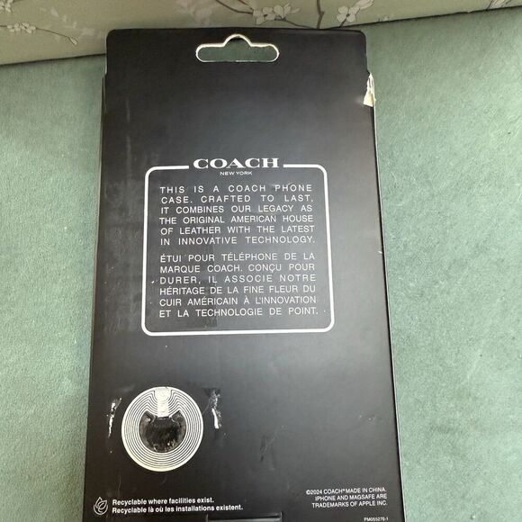 Coach Rexy Glitter Dinosaur iPhone 16 Protective MagSafe Clear Case NEW - Picture 4 of 6